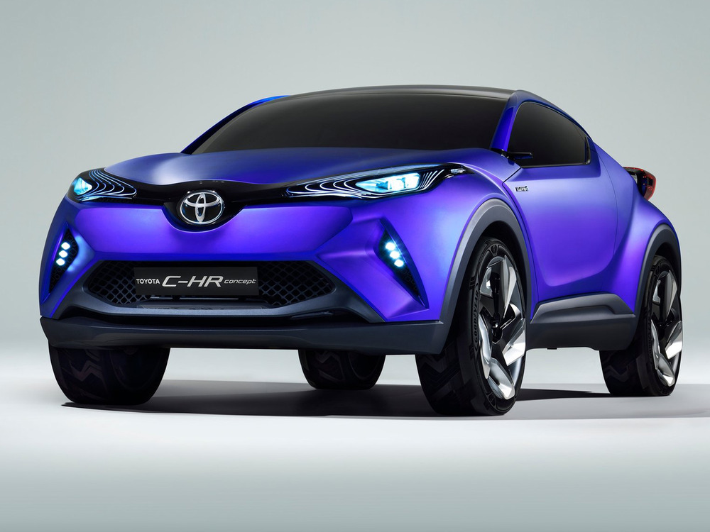 Компактный кроссовер Toyota C-HR показал «личико»