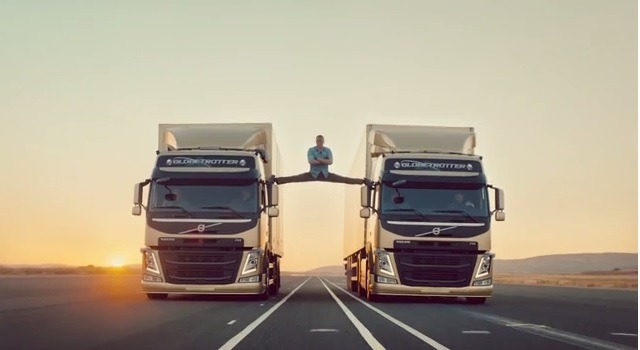 Ван Дамм исполнил шпагат на движущихся грузовиках Volvo
