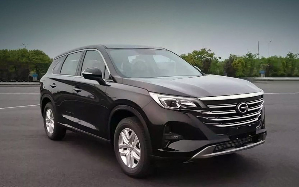 Длина нового GAC GS5 составляет 4 695 мм, ширина - 1 885 мм, высота - 1 700 мм, а колесная база кроссовера достигает 2 710 мм