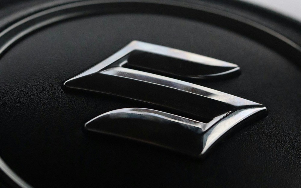 Suzuki обновила фирменную эмблему