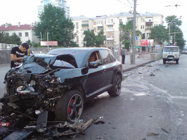 Пьяный ростовский депутат за рулём убил автомобилиста