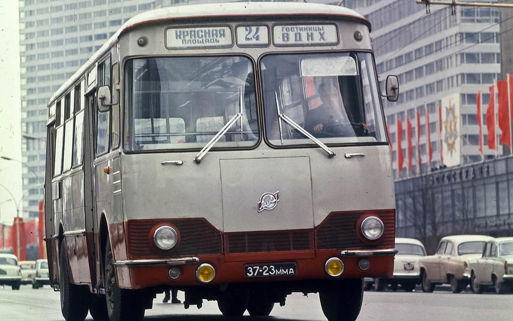 ЛиАЗ-677