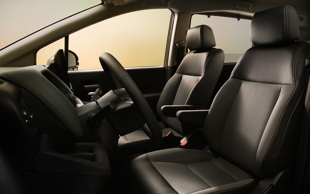 Интерьер Honda Freed