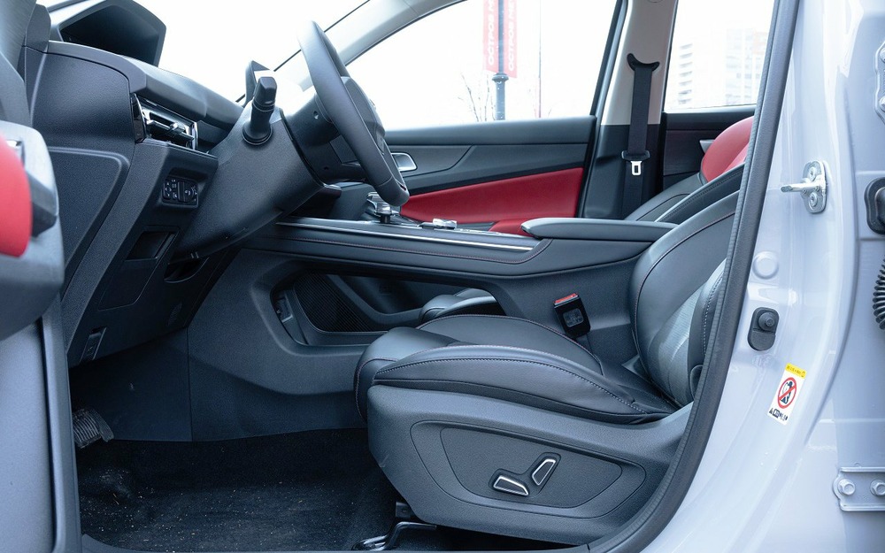 Интерьер Changan Uni-S