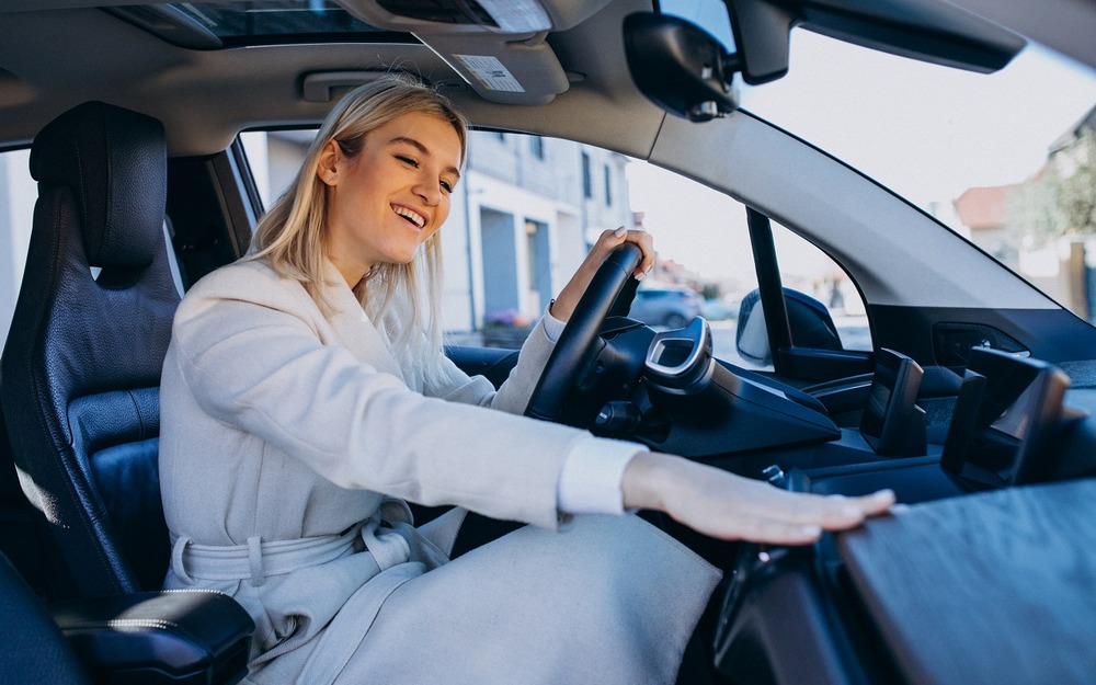 Женщины России рассказали, о каком автомобиле они мечтают