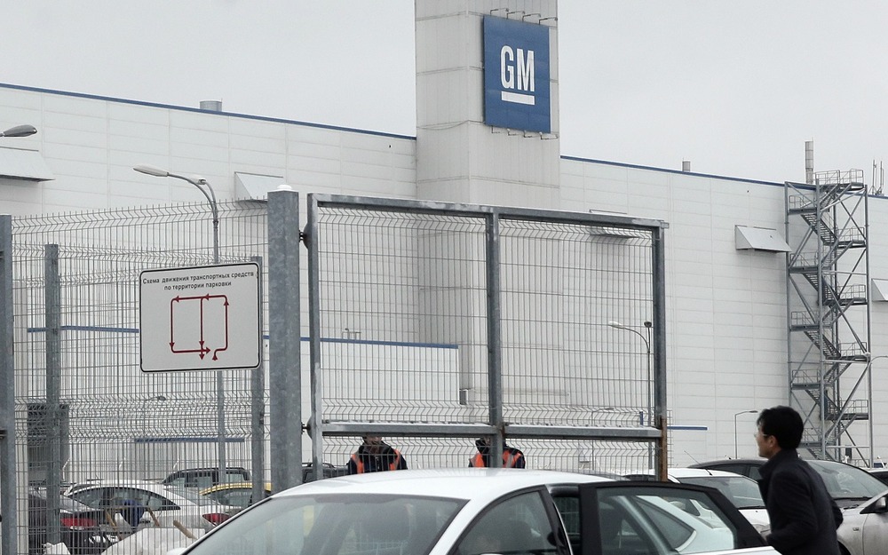 Бывшие заводы Toyota и GM в Петербурге снова работают: какие авто там собирают?