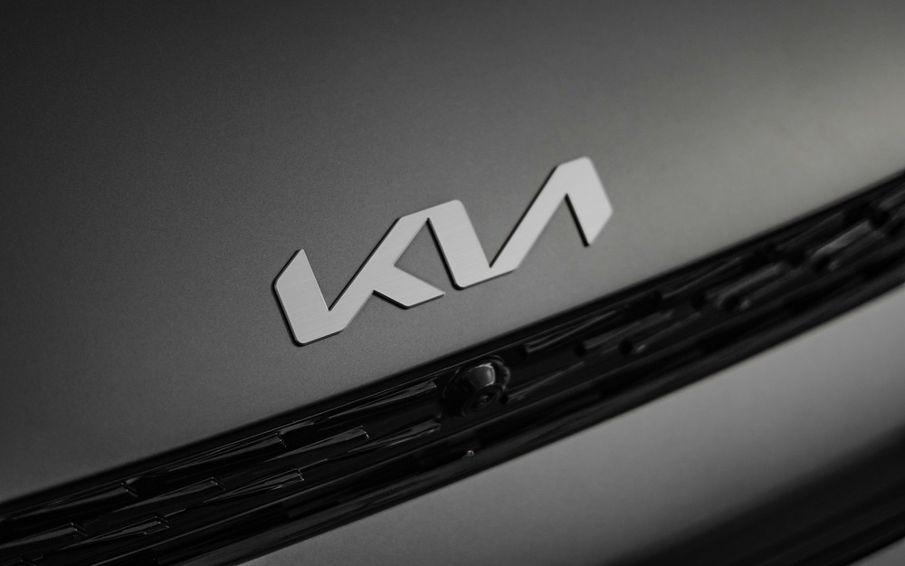 Kia на закрытой встрече с дилерами сообщила детали плана возвращения в РФ