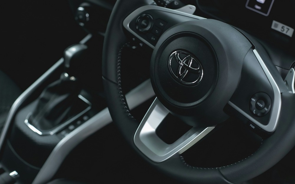 Toyota начала закупать китайские детали для своих машин ради экономии