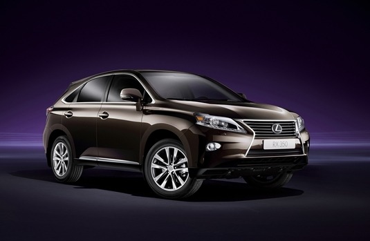 Lexus объявил цены обновленного RX