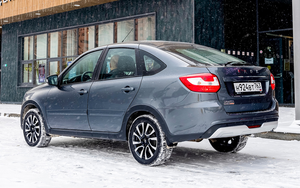 Lada Granta Active Cross - почти кросс-купе? Едем в глубокий снег!