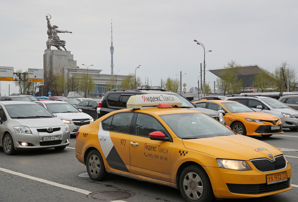 За таксистами начнут пристально следить - с 1 августа