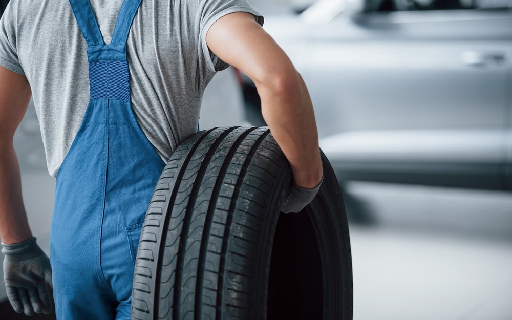 Большинству автовладельцев это нужно сделать до июня, чтобы не нарваться на штраф