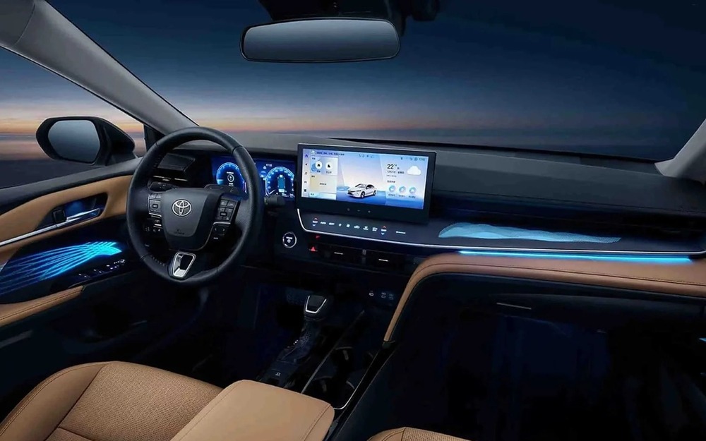 Интерьер Toyota Camry XV80