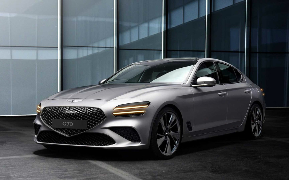 Genesis G70 - первые фото обновленного седана