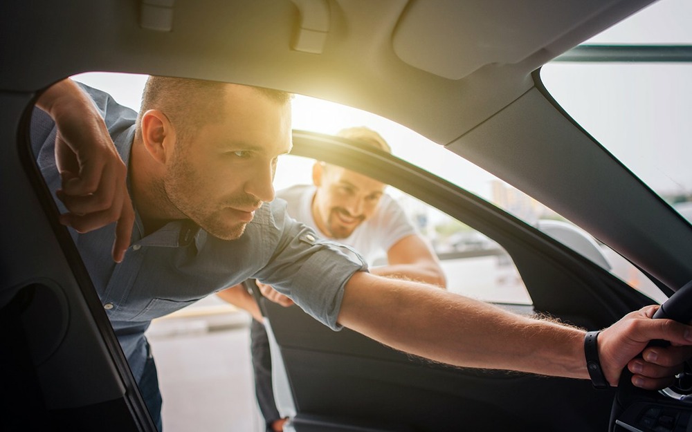 При каких условиях россияне готовы продать свой автомобиль: итоги опроса