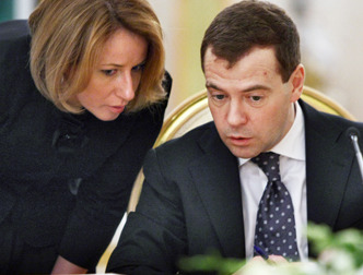 Тимакова растолковала мысль Медведева о 0,1 промилле