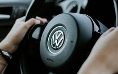 Популярный хэтчбек Volkswagen сильно подешевел: что случилось?