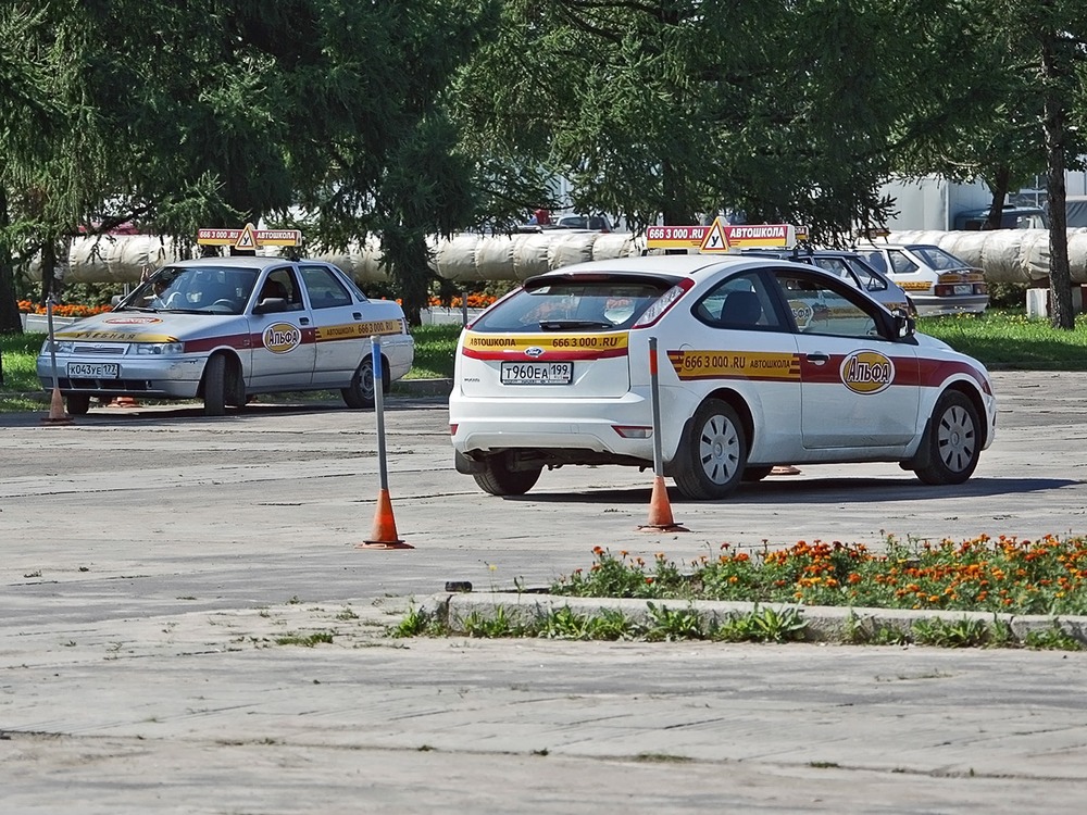 Одобрены новые программы обучения в автошколах