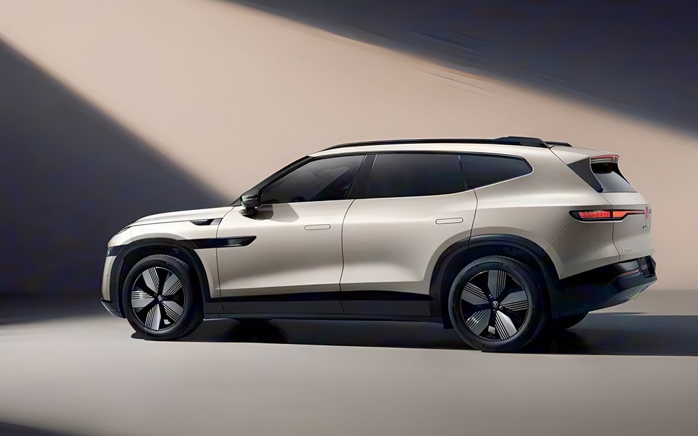 Volkswagen ID. Unyx 08