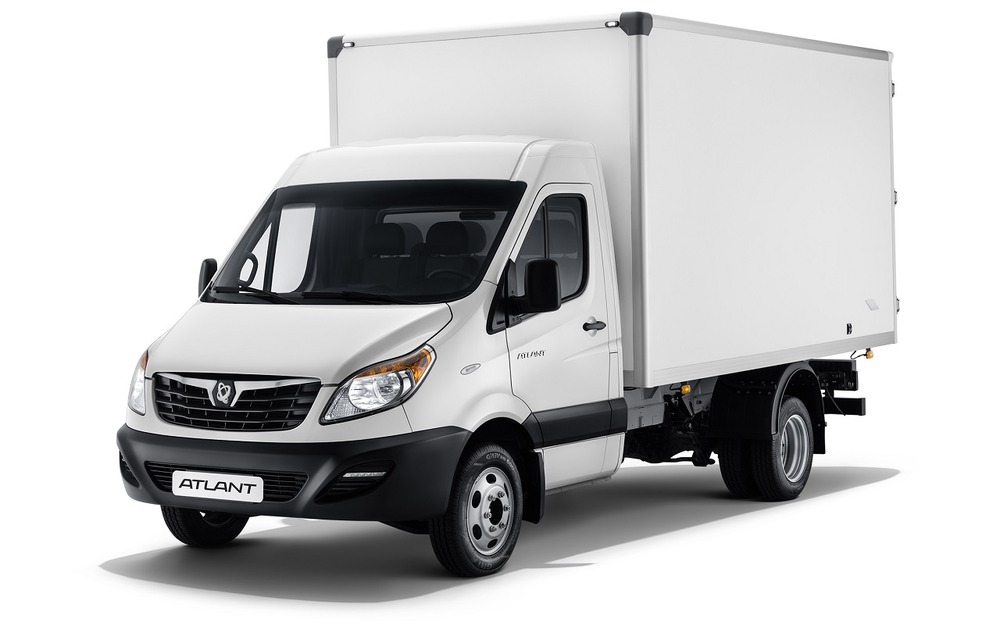 Atlant, сменивший имя на Sollers SF4, предлагается в трех вариантах колесной базы и в версиях цельнометаллического или промтоварного фургона (плюс изотермический и рефрижератор), грузопассажирского комби, микроавтобуса и бортового грузовика