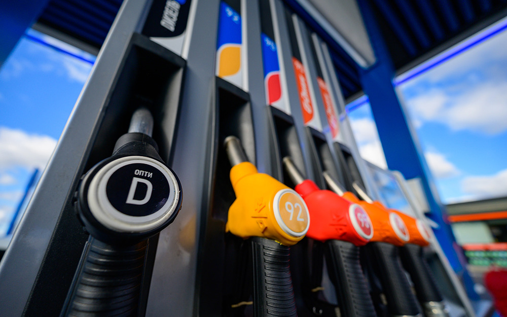Цены на топливо не изменятся - им нефть не указ