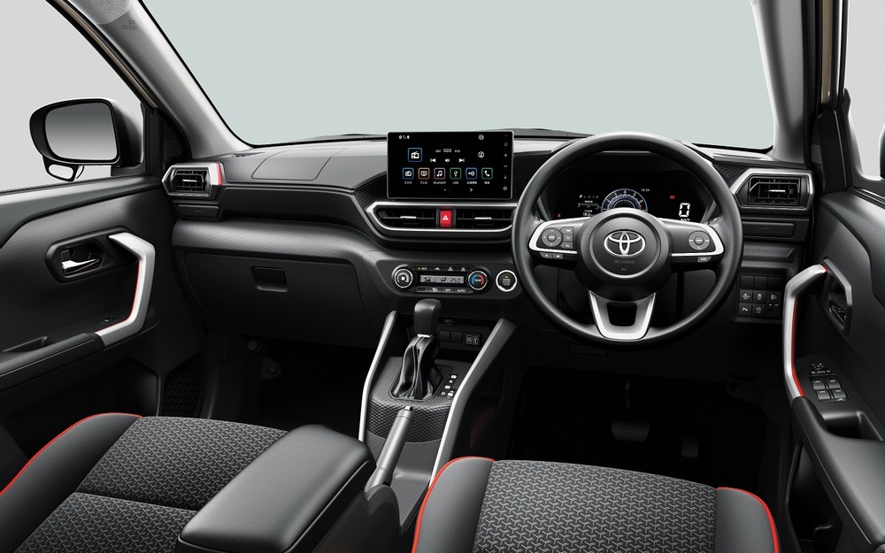 Интерьер Toyota Raize