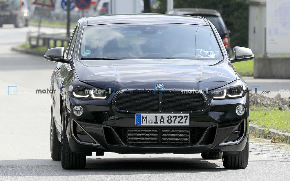 Обновленный BMW X2: фото без камуфляжа