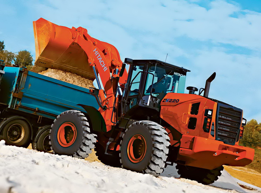 Фронтальный погрузчик Hitachi ZW220-5А: с места в карьер