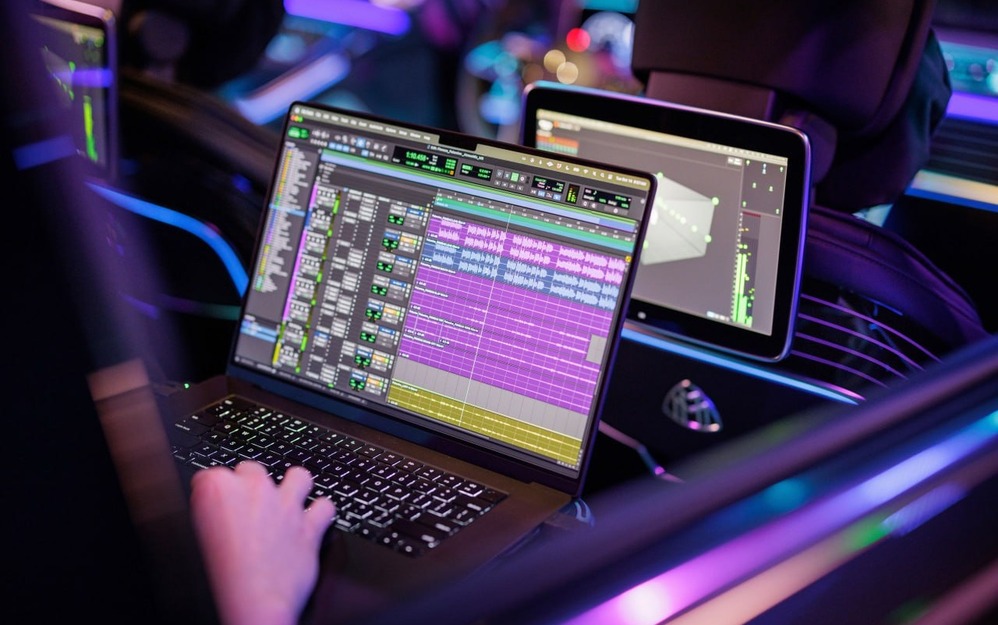 Немцы сделали студию звукозаписи на заднем сиденье - зачем она нужна?