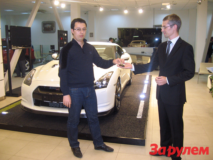 Первый российский Nissan GT-R передан владельцу