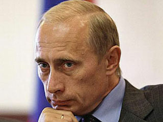 Путин поручил ФАС расследовать рост цен на топливо