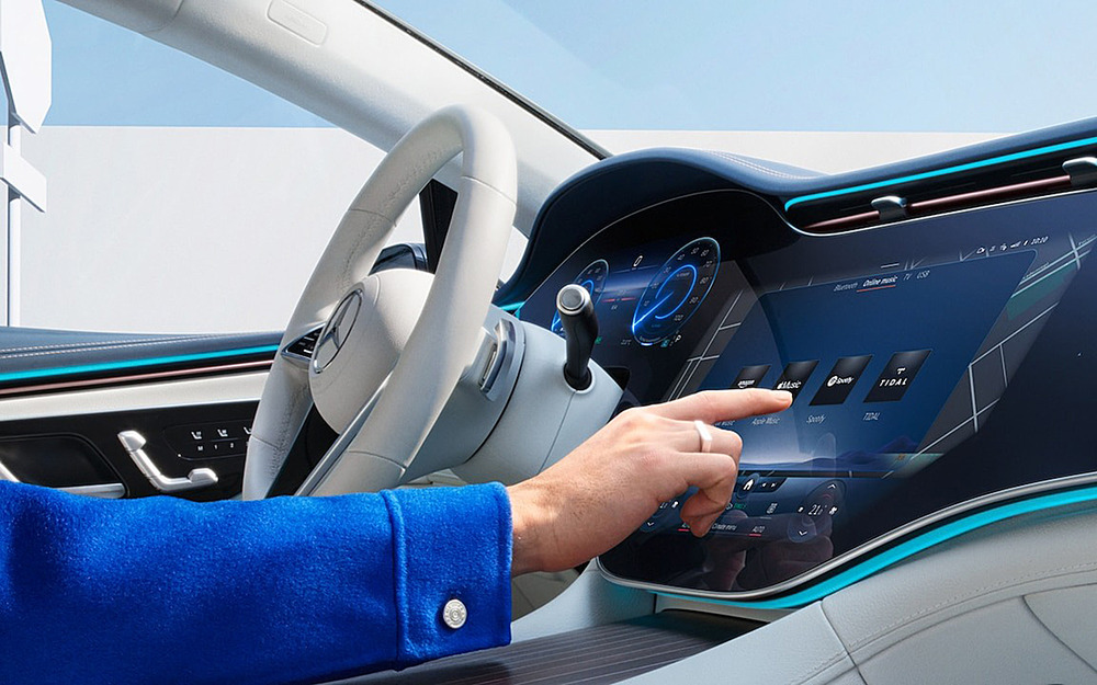 В Mercedes-Benz признали, что физические кнопки лучше сенсорного управления