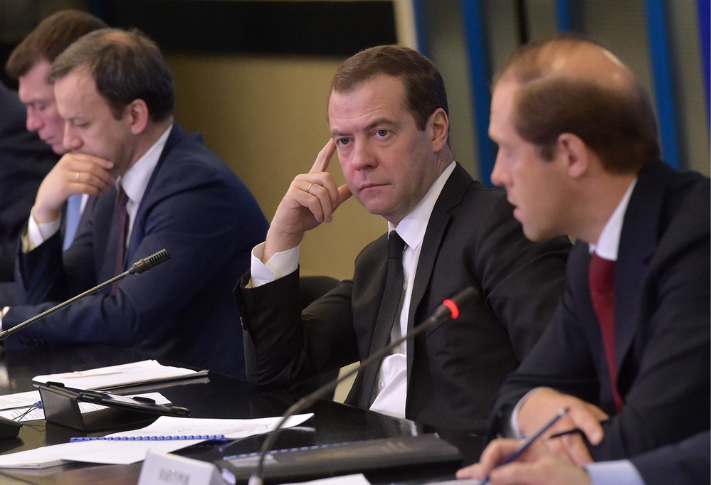 Медведев уточнил на АВТОВАЗе планы правительства по субсидированию автопрома