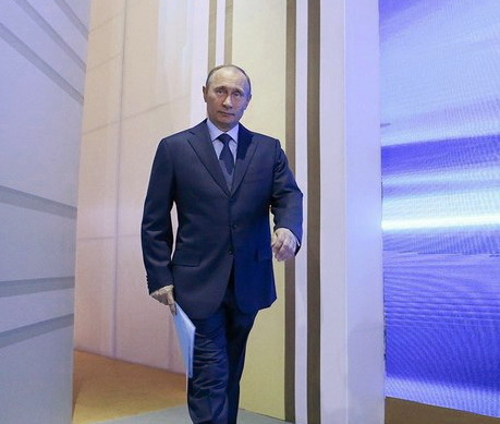 Путин: Деньги на дороги есть, но не хватает мощностей, чтобы их освоить