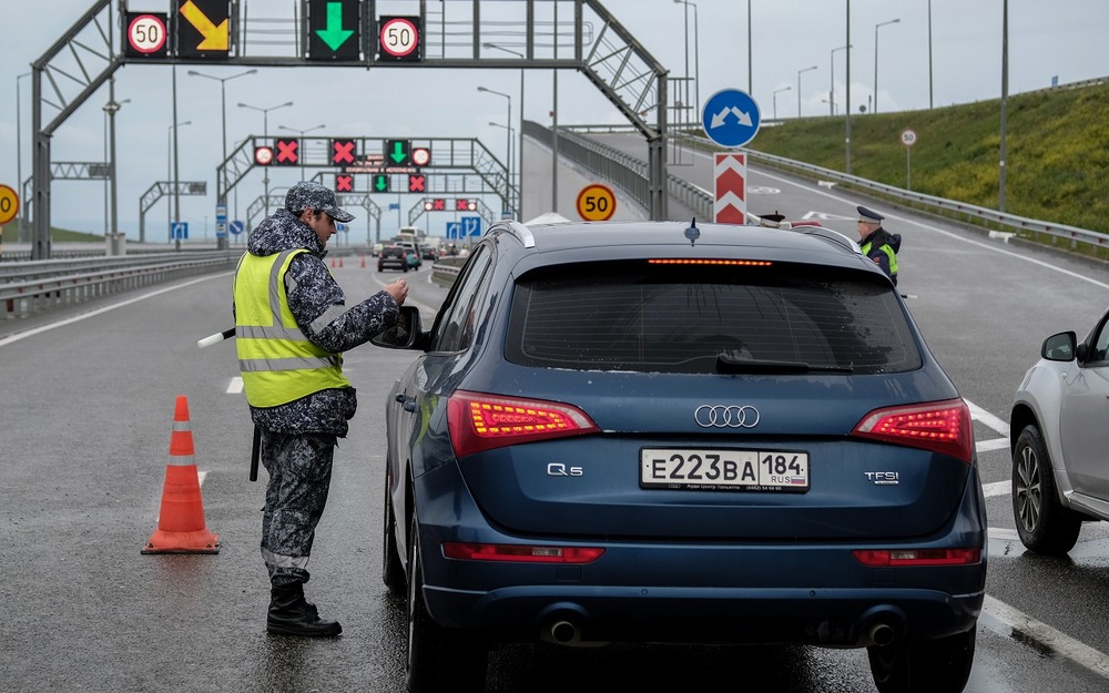 Для этих автомобилей полностью закрыли Крымский мост