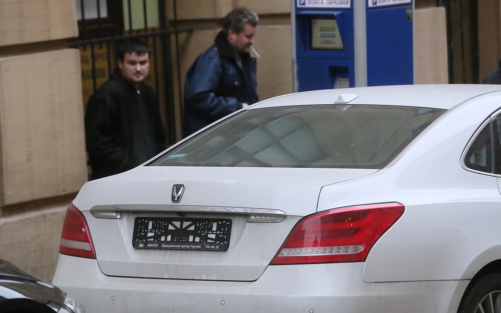 В России хотят отменить наказание за магнитные рамки на авто