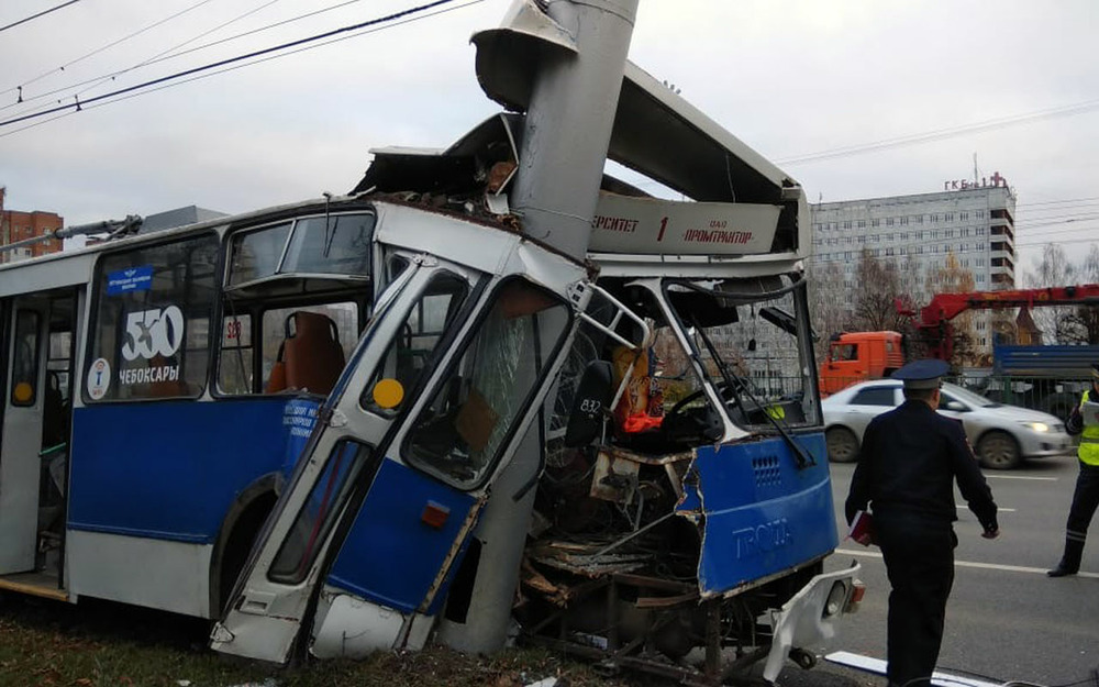 Ногу свело одному - в аварии пострадали 26 пассажиров