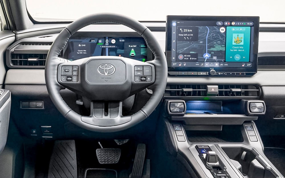 Интерьер Toyota RAV4
