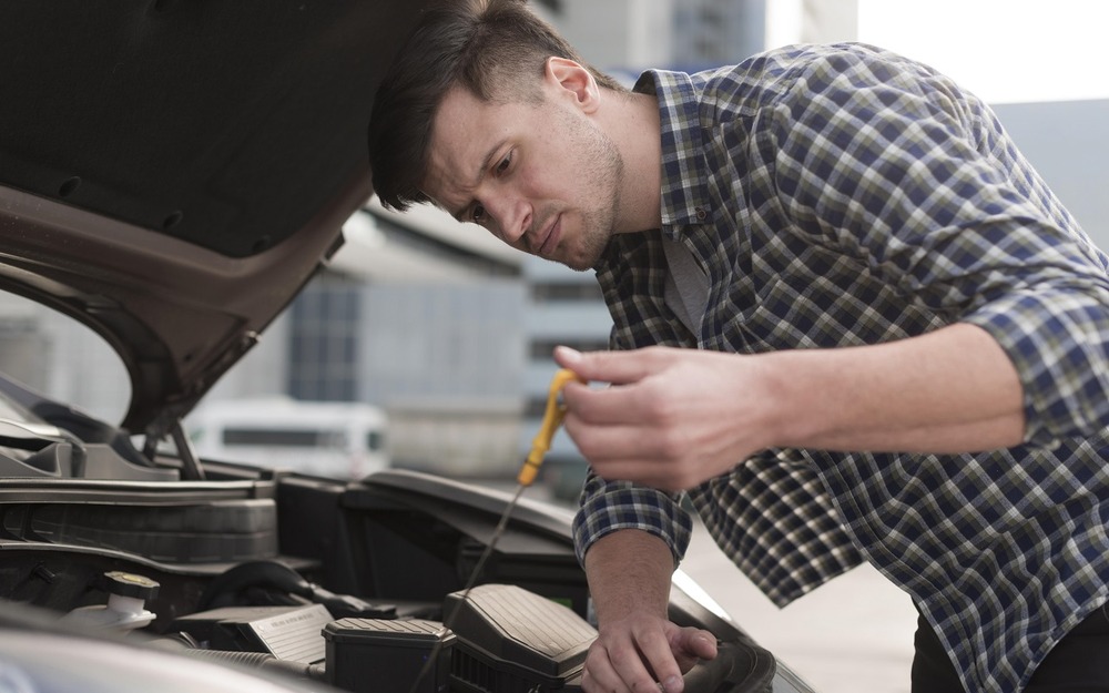 Эти скрытые признаки укажут, что моторное масло отработало ресурс