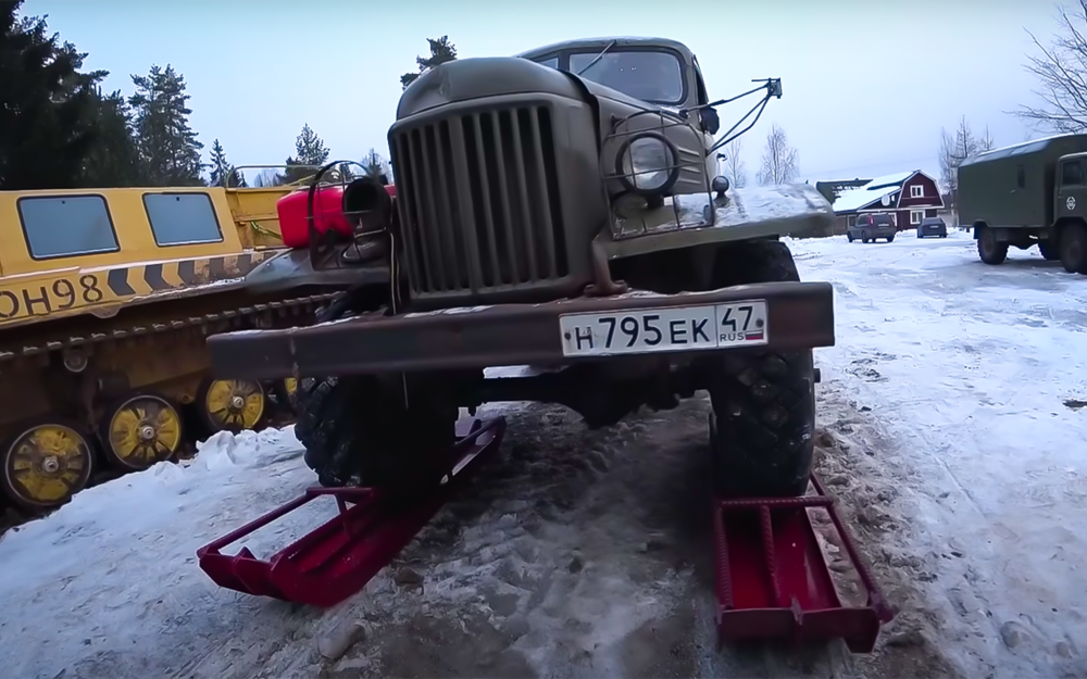 Самый большой снегоход в мире (видео)