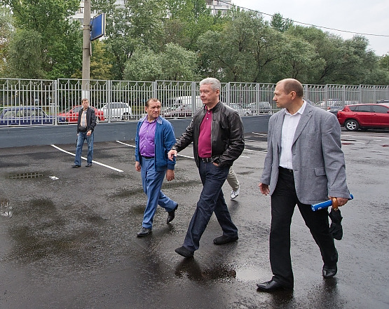 Собянин распорядился создать бесплатные парковки для пенсионеров 