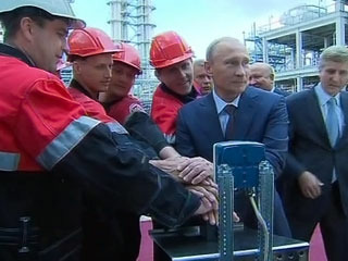  Владимир Путин дал старт роизводству бензина еврокласса на предприятии "ЛУКОЙЛ-Нижегороднефтеоргсинтез"