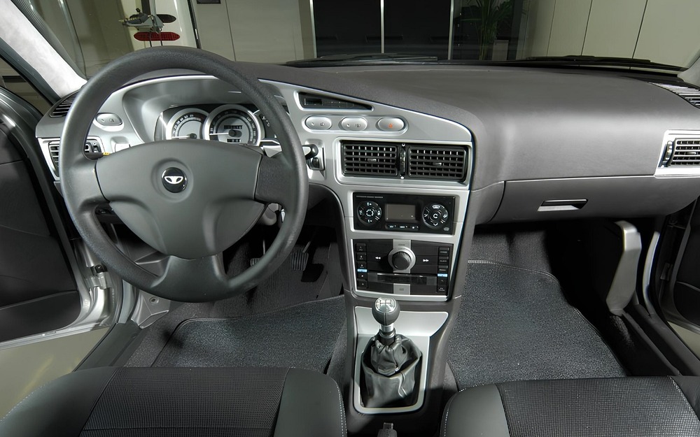 Интерьер Daewoo Nexia