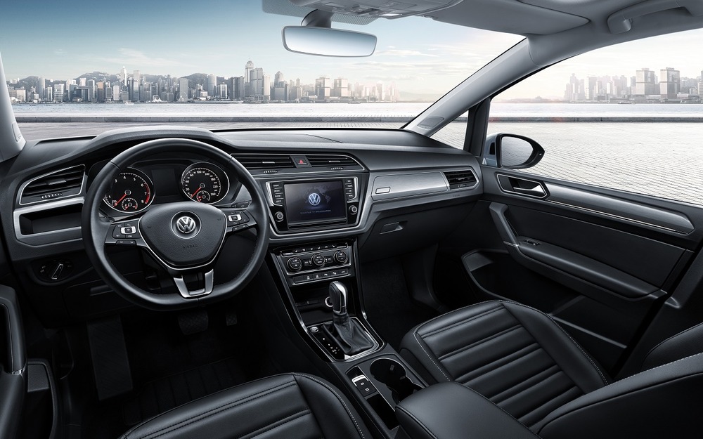 Интерьер Volkswagen Touran