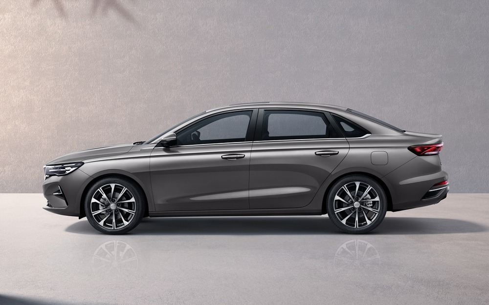 Недорогие добротные седаны появились у дилеров в РФ