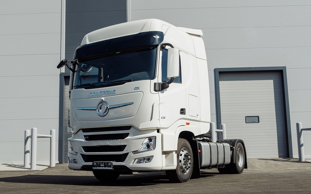 Dongfeng 4180 потеснил на пьедестале прежнего иностранного фаворита: 309 проданных в марте экземпляров против всего 254 тягачей Sitrak C7H
