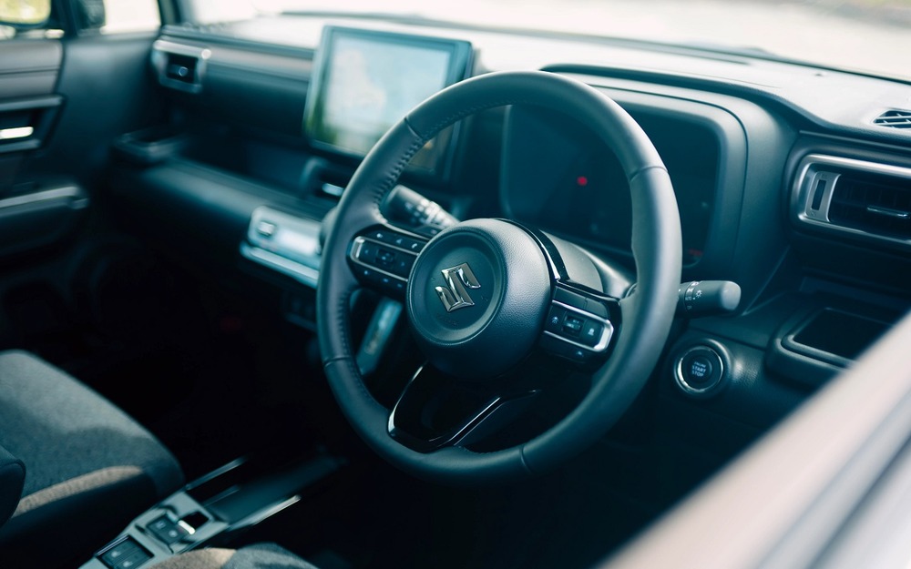 Интерьер Suzuki Xbee