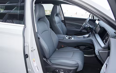 Интерьер BYD Hiace 07 DM-i