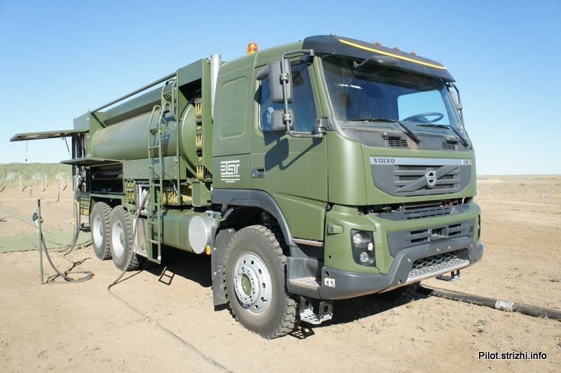 Армейские топливозаправочные комплексы построили на базе автомобилей Volvo 