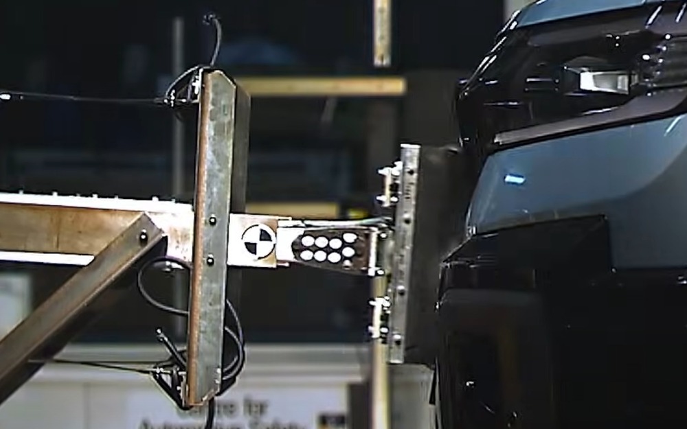 Краш-тест BYD Denza B8 (Leopard 8)